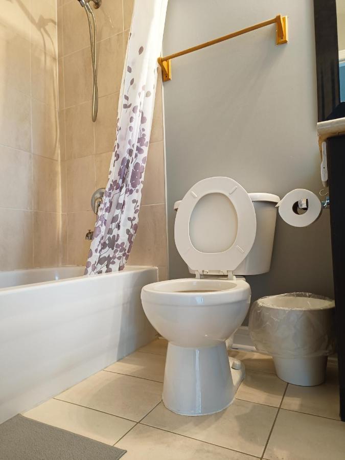 Affordable Room With Free Parking In Newmarket On Dış mekan fotoğraf
