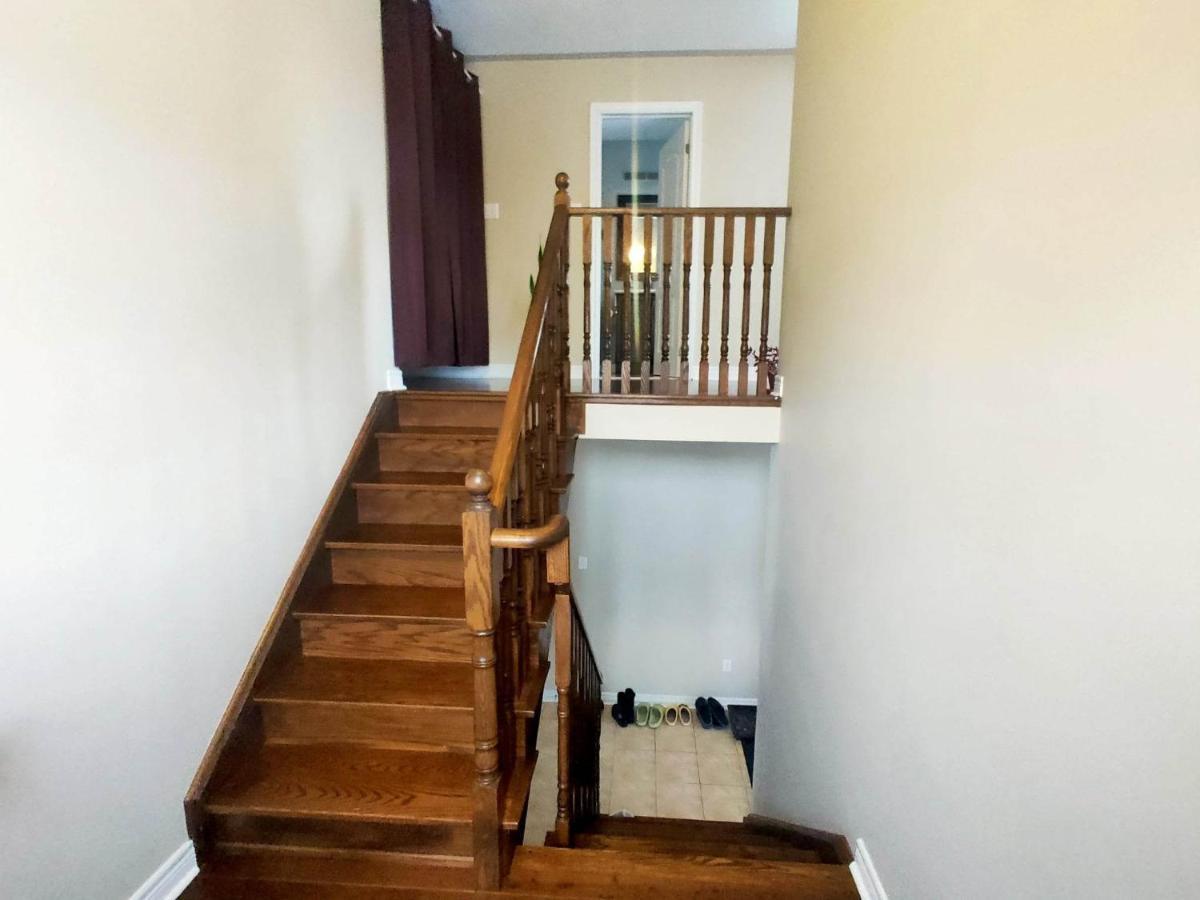 Affordable Room With Free Parking In Newmarket On Dış mekan fotoğraf