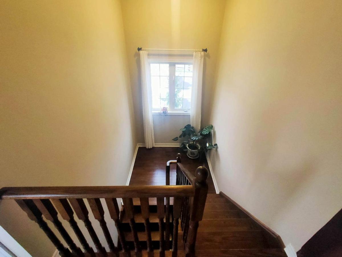 Affordable Room With Free Parking In Newmarket On Dış mekan fotoğraf