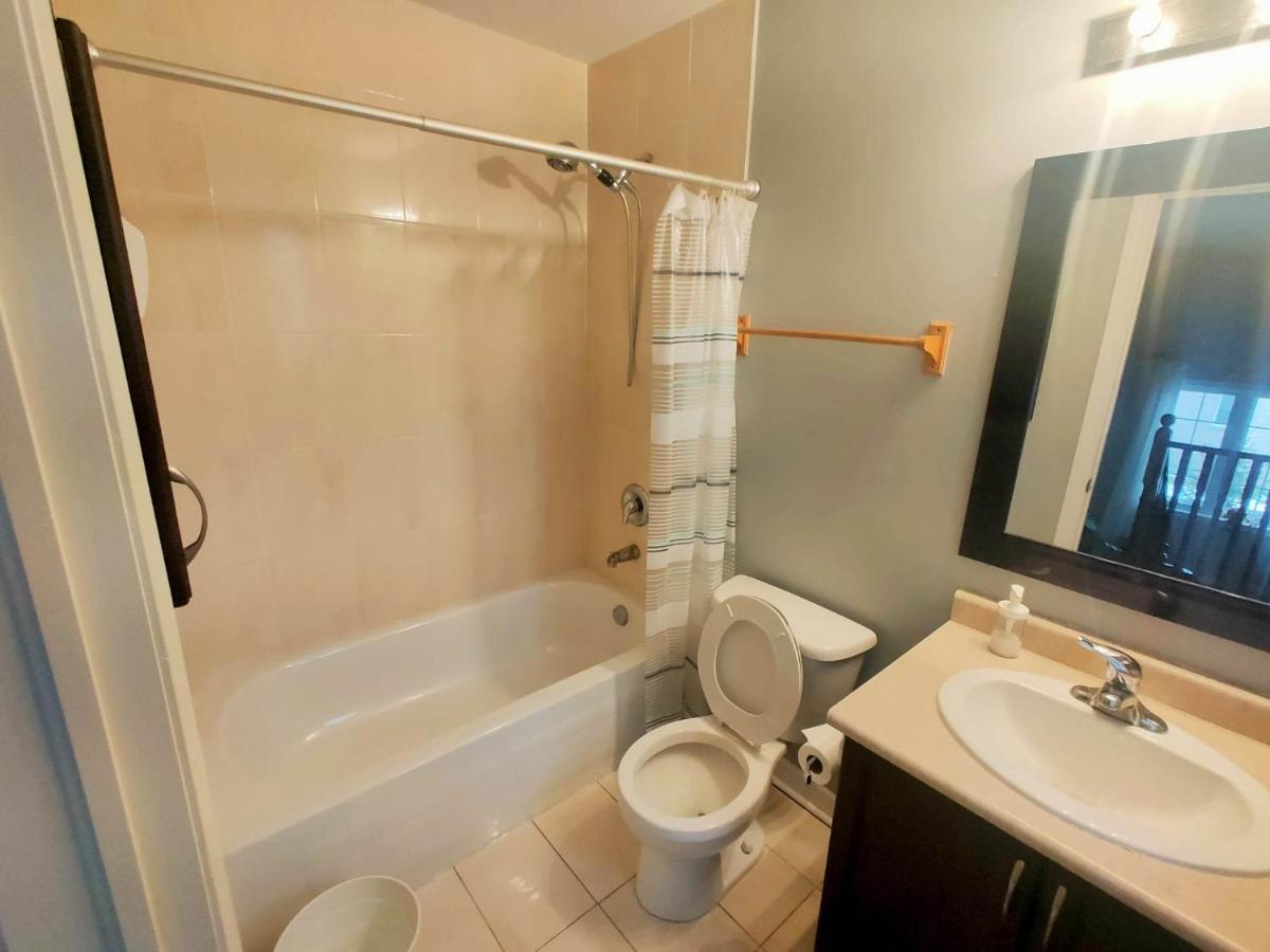 Affordable Room With Free Parking In Newmarket On Dış mekan fotoğraf
