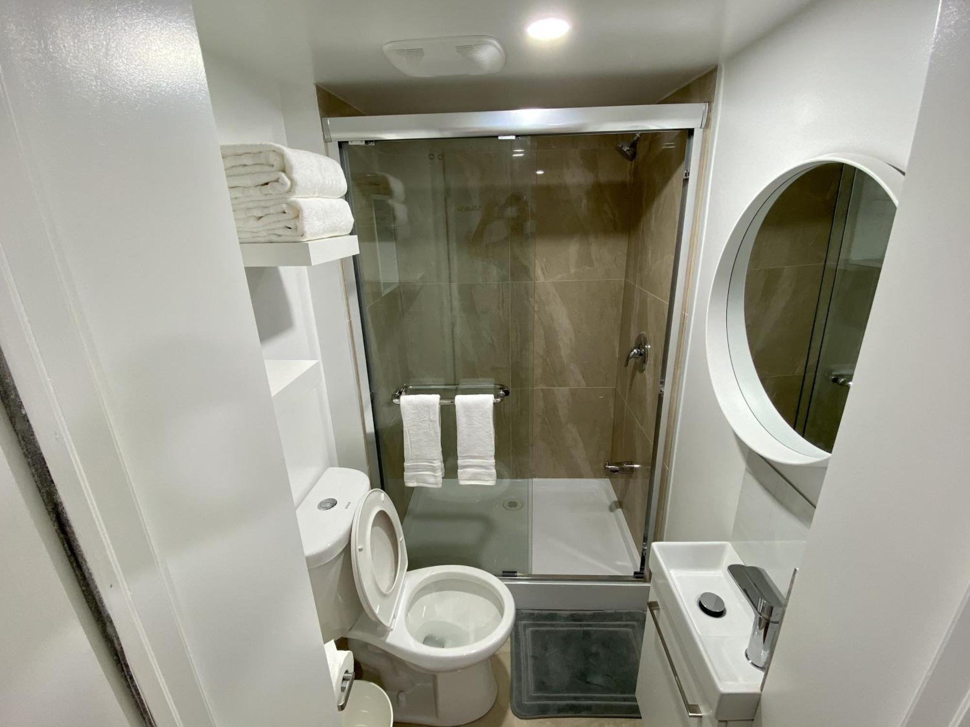 Affordable Room With Free Parking In Newmarket On Dış mekan fotoğraf